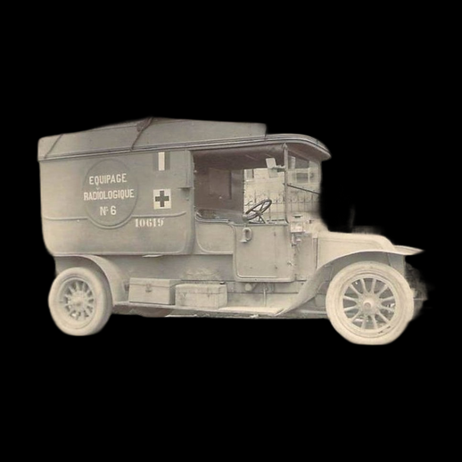 Camion ambulance militaire ancien 3D gratuit