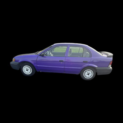 Modele 3D gratuit voiture berline violette realiste